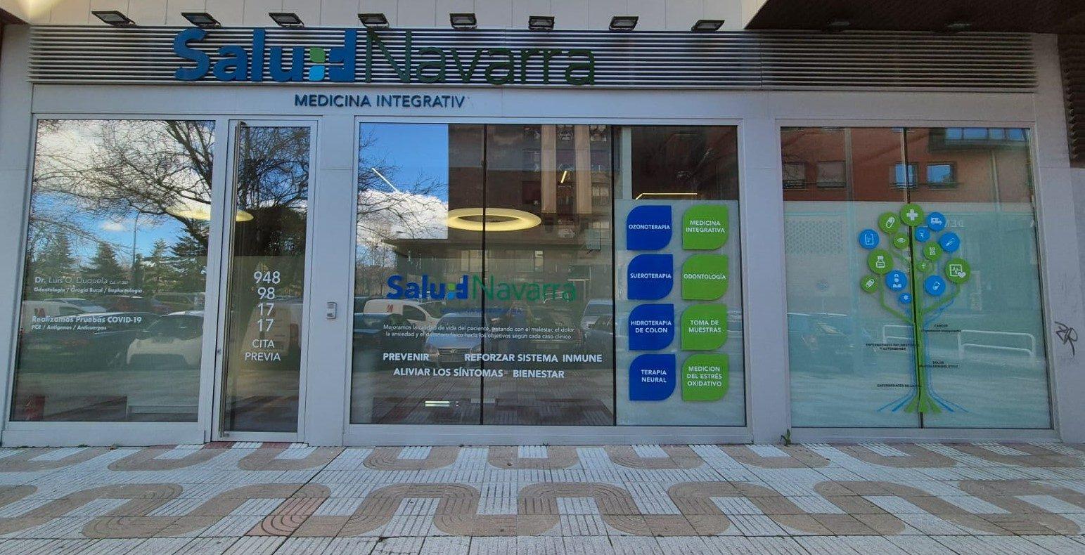 Fachada del Centro Médico Salud Navarra en Pamplona